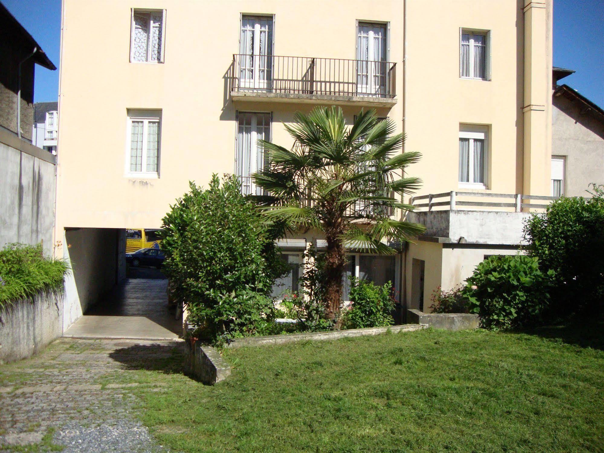 Hôtel Au Petit Languedoc Lourdes Exterior foto